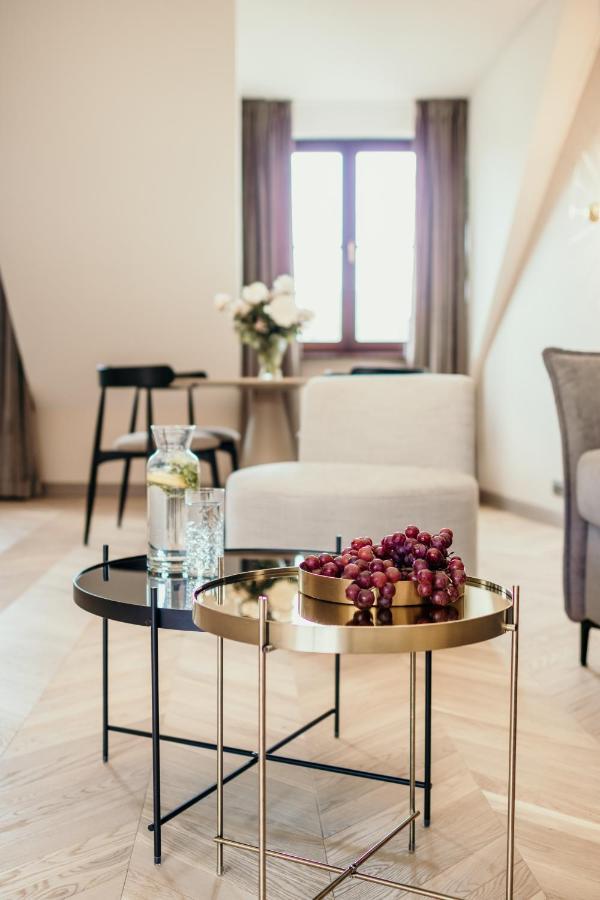 Apartamenty Male Garbary Thorn Exterior foto